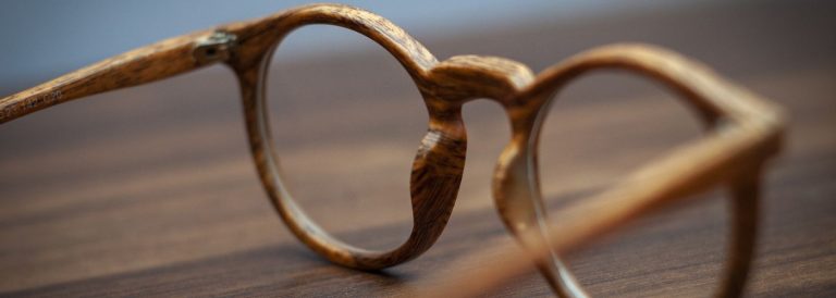 Où acheter une paire de lunettes de soleil rondes en bois ?